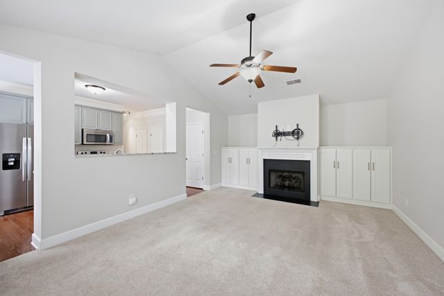 9000 Rigden Mill Dr, Nashville, TN 37211