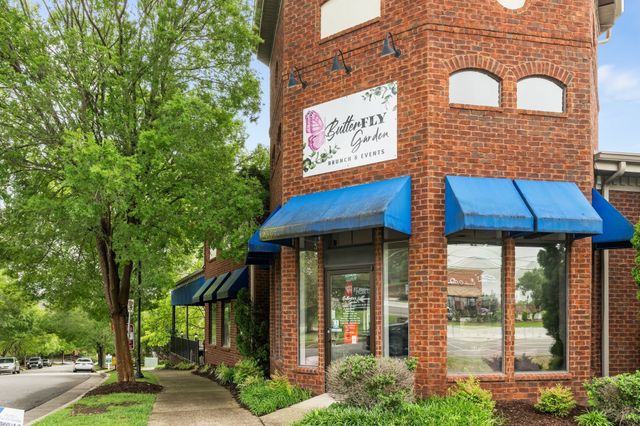 9000 Rigden Mill Dr, Nashville, TN 37211