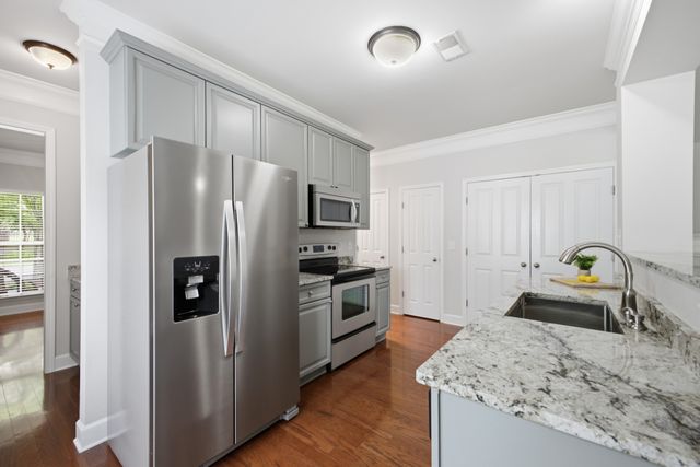 9000 Rigden Mill Dr, Nashville, TN 37211