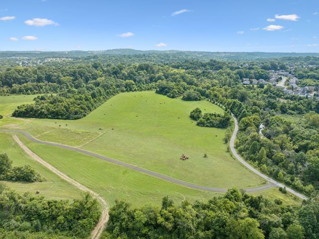 9000 Rigden Mill Dr, Nashville, TN 37211