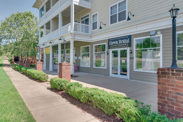 9000 Rigden Mill Dr, Nashville, TN 37211