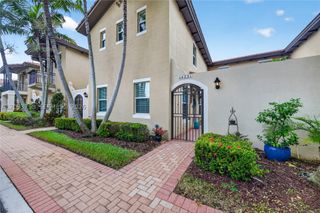 14731 SW 15th Ct, Pembroke Pines, FL 33027