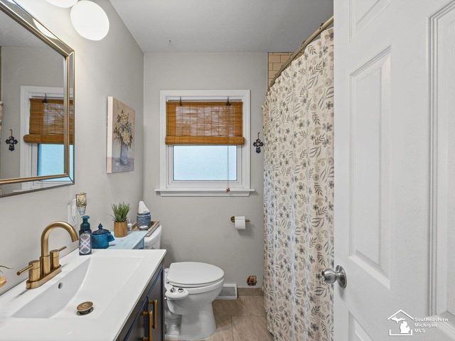 3481 Watkins Lake Road, Waterford Twp, MI 48328