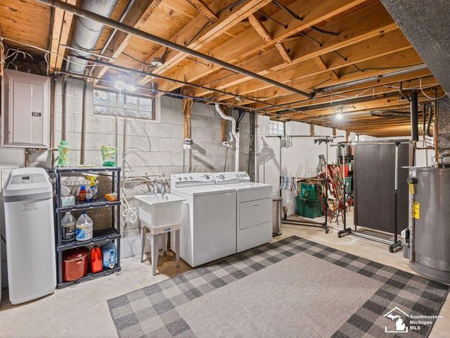 3481 Watkins Lake Road, Waterford Twp, MI 48328