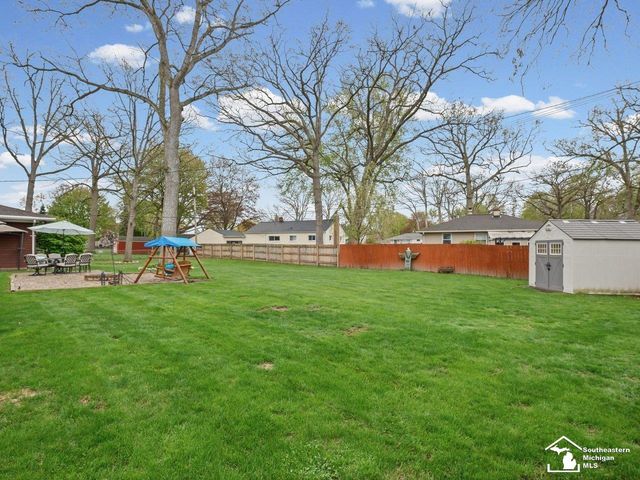 3481 Watkins Lake Road, Waterford Twp, MI 48328