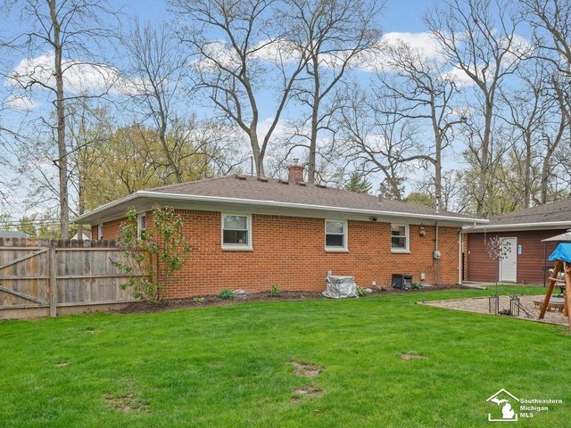 3481 Watkins Lake Road, Waterford Twp, MI 48328