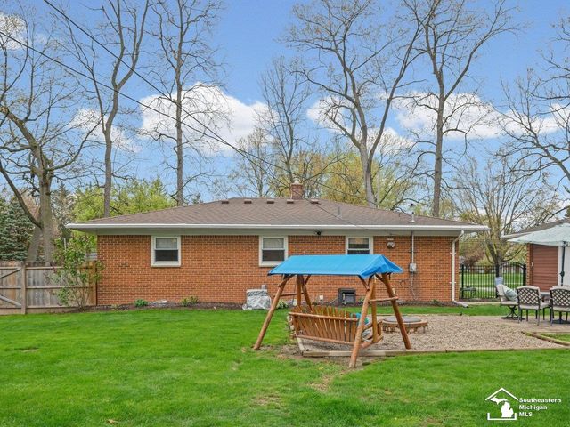 3481 Watkins Lake Road, Waterford Twp, MI 48328
