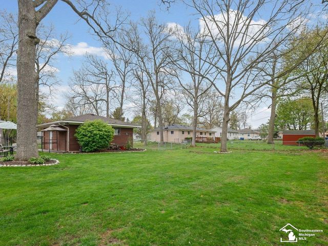3481 Watkins Lake Road, Waterford Twp, MI 48328