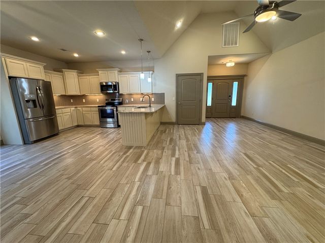 1802 SW Riverstone Road, Bentonville, AR 72713