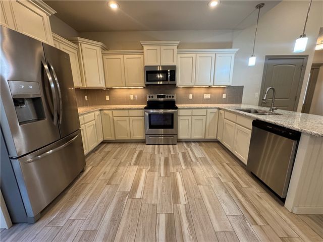 1802 SW Riverstone Road, Bentonville, AR 72713