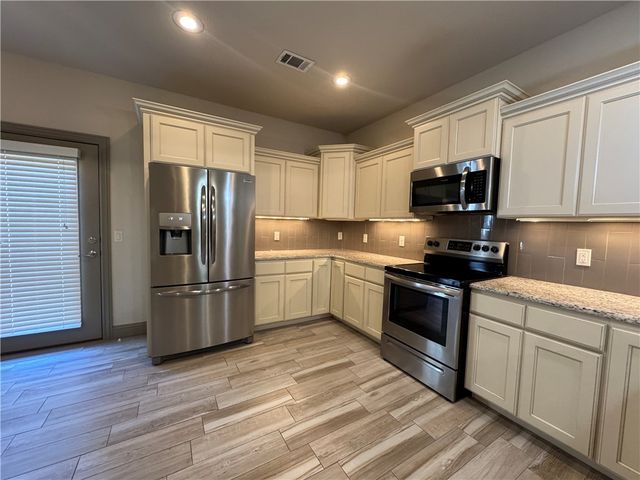 1802 SW Riverstone Road, Bentonville, AR 72713