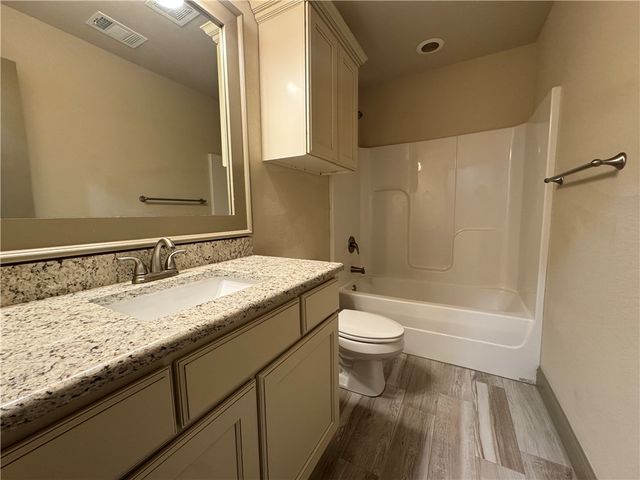 1802 SW Riverstone Road, Bentonville, AR 72713