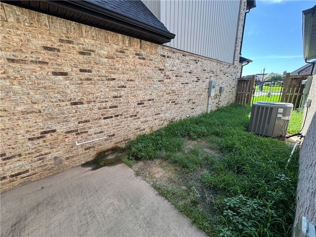 1802 SW Riverstone Road, Bentonville, AR 72713