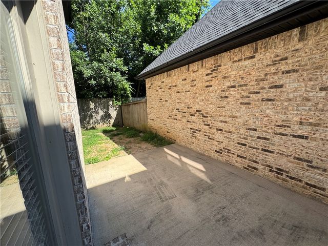 1802 SW Riverstone Road, Bentonville, AR 72713