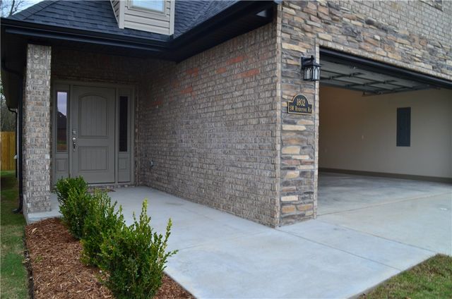 1802 SW Riverstone Road, Bentonville, AR 72713