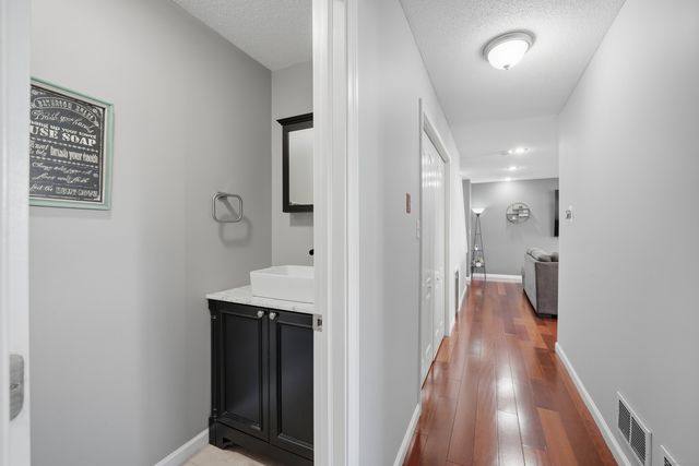 84 Staffordshire Commons Drive 84, Wallingford, CT 06492