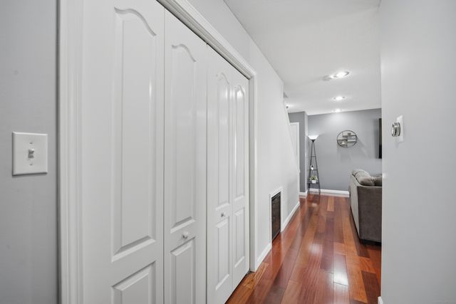 84 Staffordshire Commons Drive 84, Wallingford, CT 06492