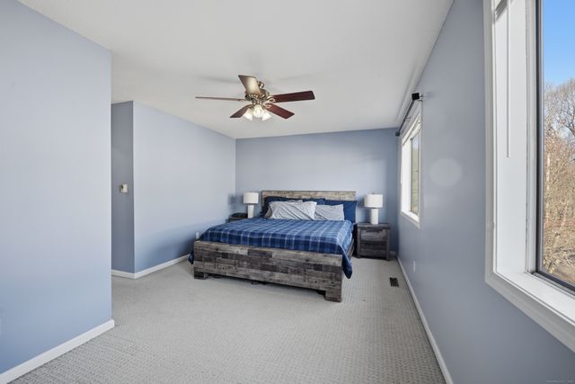 84 Staffordshire Commons Drive 84, Wallingford, CT 06492