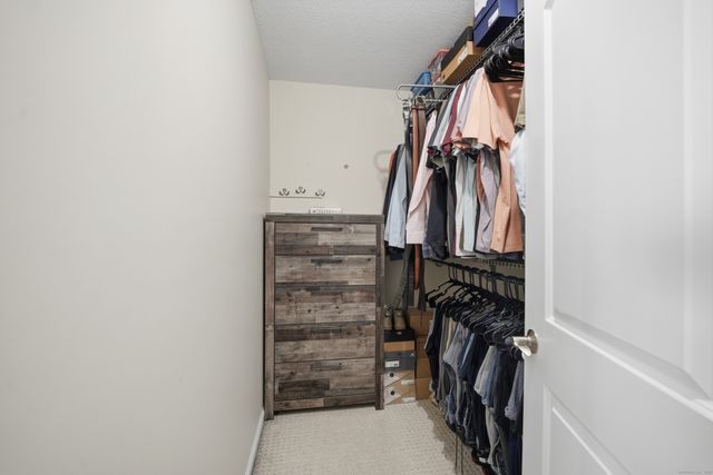 84 Staffordshire Commons Drive 84, Wallingford, CT 06492