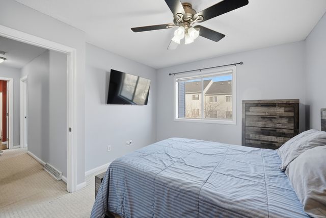 84 Staffordshire Commons Drive 84, Wallingford, CT 06492