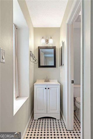 12 Surry County Place NW, Atlanta, GA 30318
