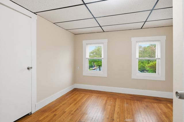 57-59 Pomona St, Springfield, MA 01108