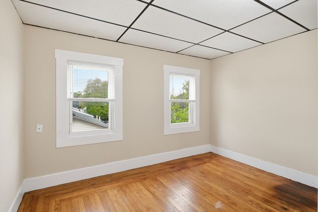 57-59 Pomona St, Springfield, MA 01108