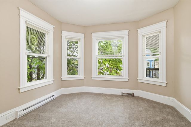 57-59 Pomona St, Springfield, MA 01108