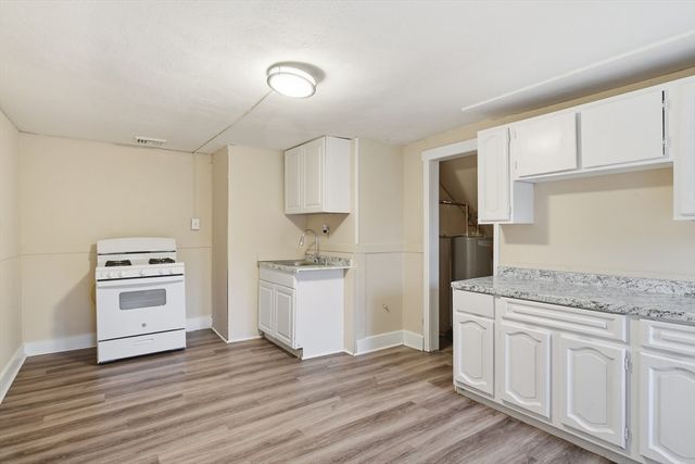 57-59 Pomona St, Springfield, MA 01108