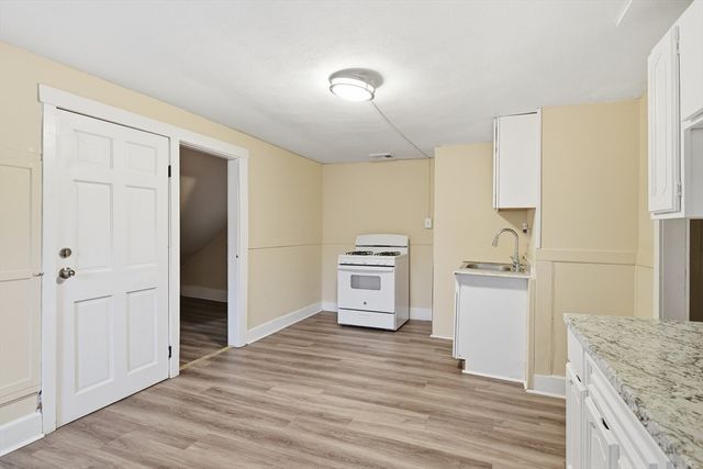 57-59 Pomona St, Springfield, MA 01108