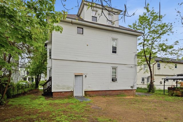 57-59 Pomona St, Springfield, MA 01108