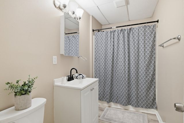 57-59 Pomona St, Springfield, MA 01108