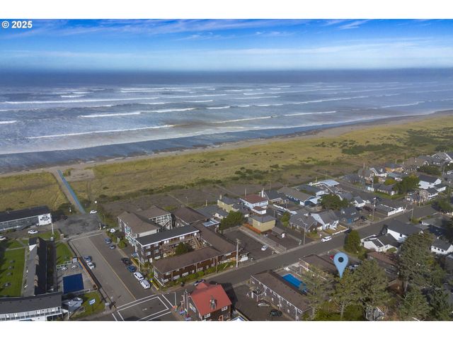 2233 BEACH Dr 40, Seaside, OR 97138