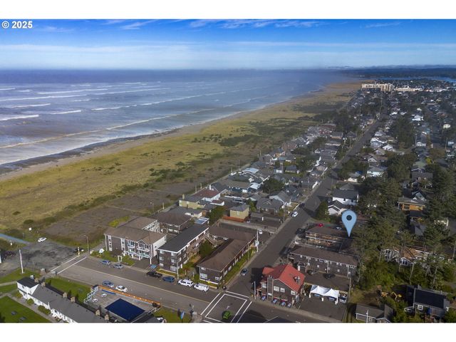 2233 BEACH Dr 40, Seaside, OR 97138