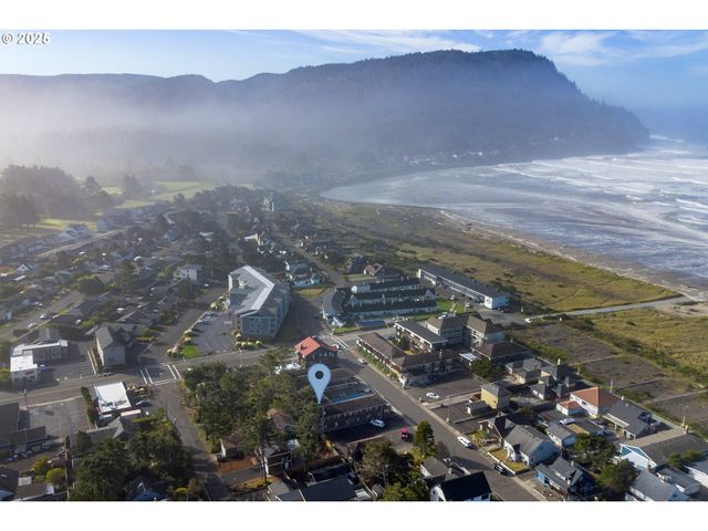 2233 BEACH Dr 40, Seaside, OR 97138