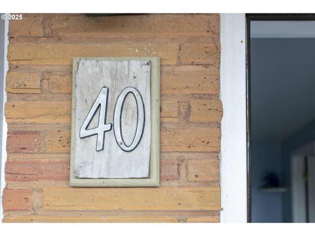 2233 BEACH Dr 40, Seaside, OR 97138