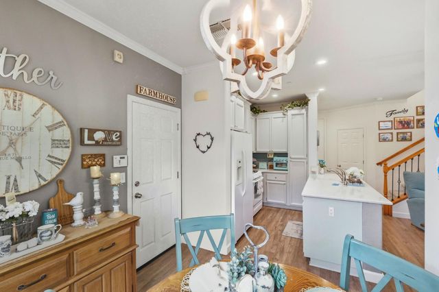 8890 Wheelton Rd, Elk Grove, CA 95624