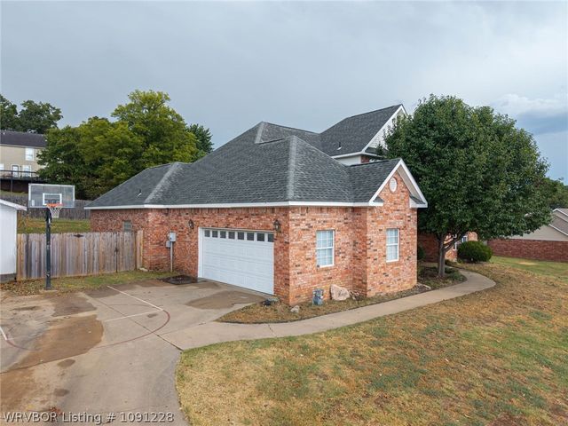 3201 Rosewood Lane, Van Buren, AR 72956