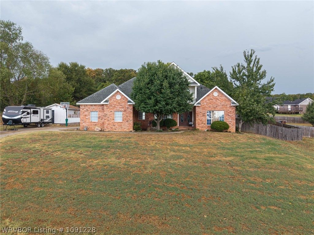 3201 Rosewood Lane 3201 Rosewood Lane