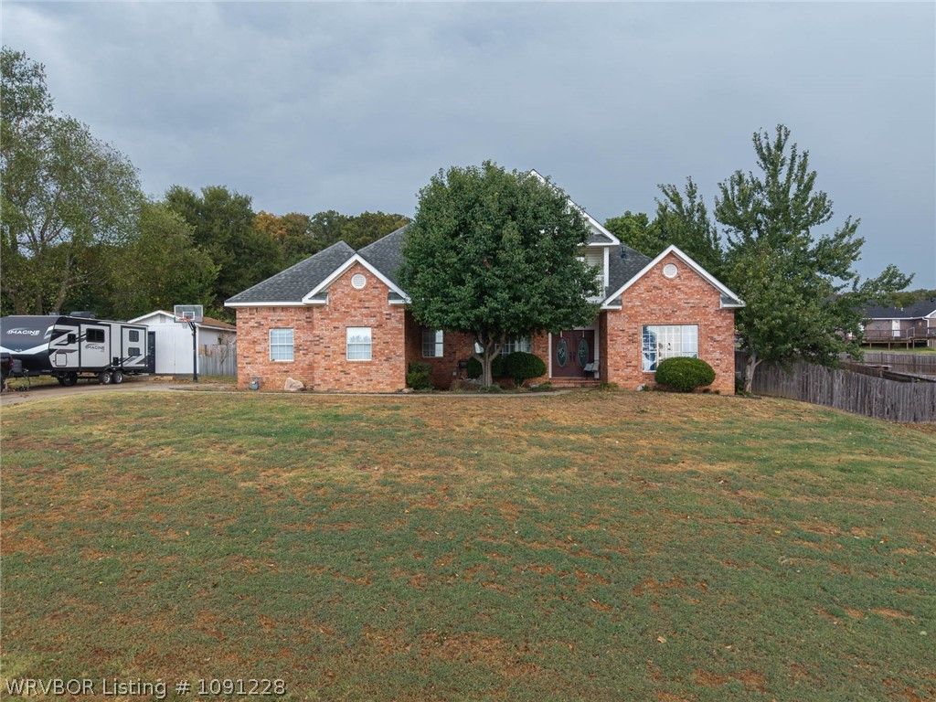 3201 Rosewood Lane 3201 Rosewood Lane