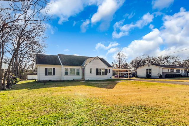 208 Hickory Dr, Shelbyville, TN 37160
