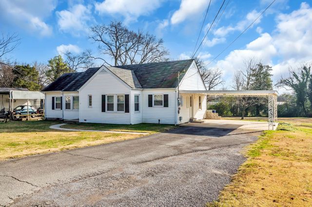 208 Hickory Dr, Shelbyville, TN 37160