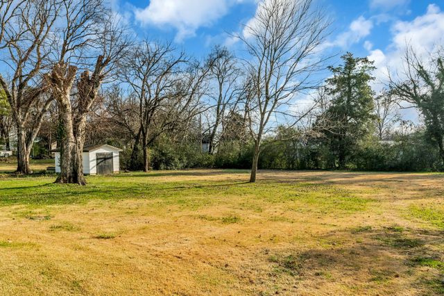 208 Hickory Dr, Shelbyville, TN 37160