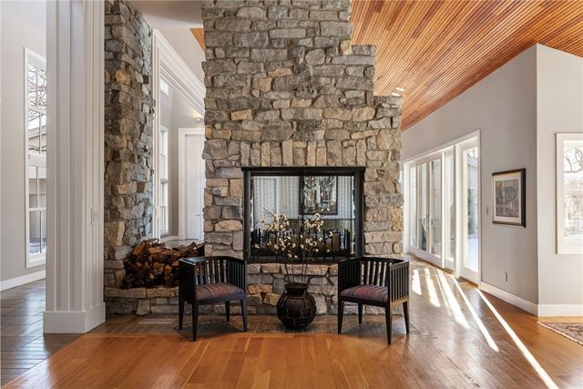 52 Timberhill Dr, Sewickley Heights, PA 15143