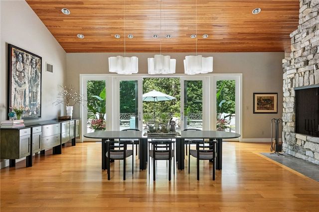 52 Timberhill Dr, Sewickley Heights, PA 15143