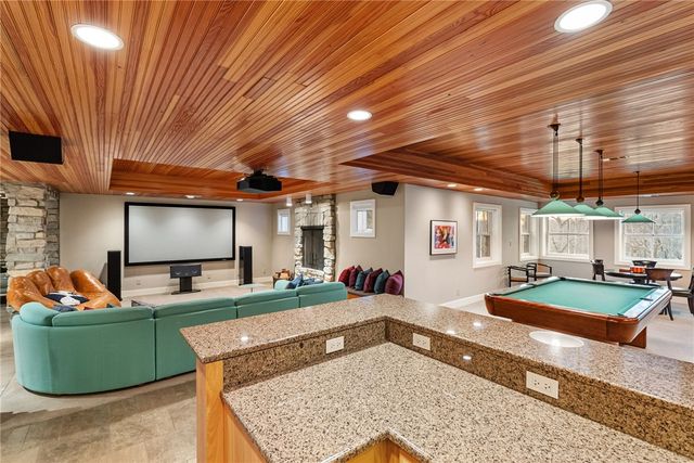 52 Timberhill Dr, Sewickley Heights, PA 15143