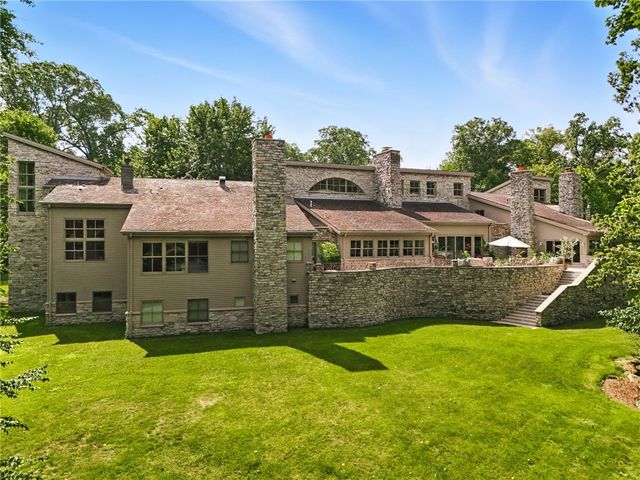 52 Timberhill Dr, Sewickley Heights, PA 15143