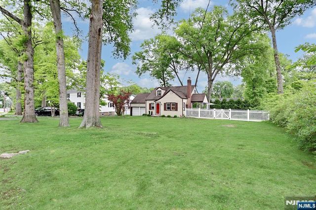 191 4th Avenue, Westwood, NJ 07675