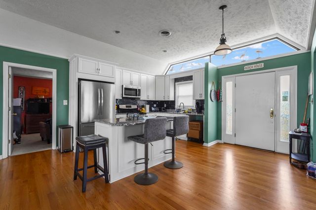 310 37th Ave. N, North Myrtle Beach, SC 29582