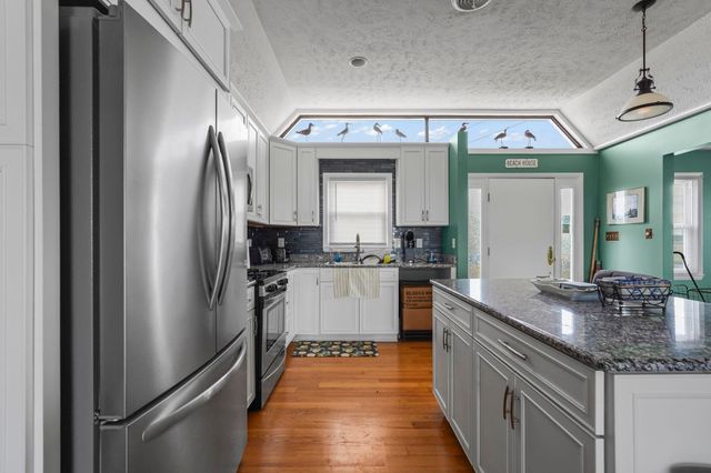 310 37th Ave. N, North Myrtle Beach, SC 29582